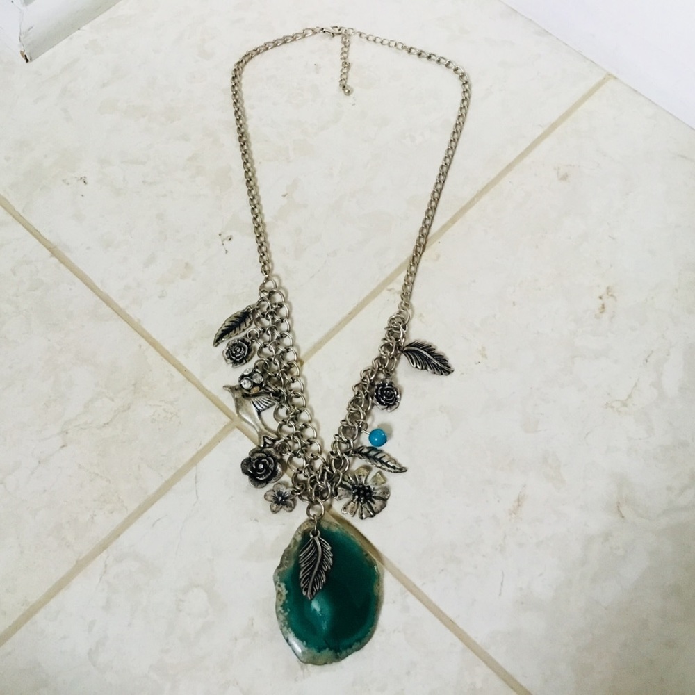 Boutique Silver charm Green agate necklace Unique